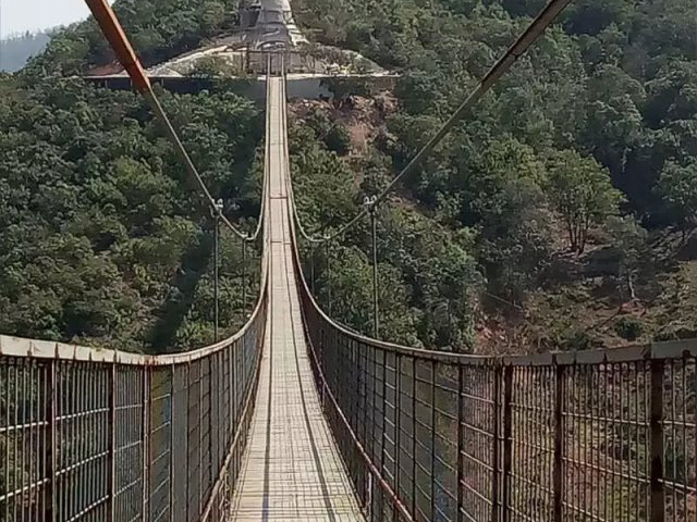 木質吊橋